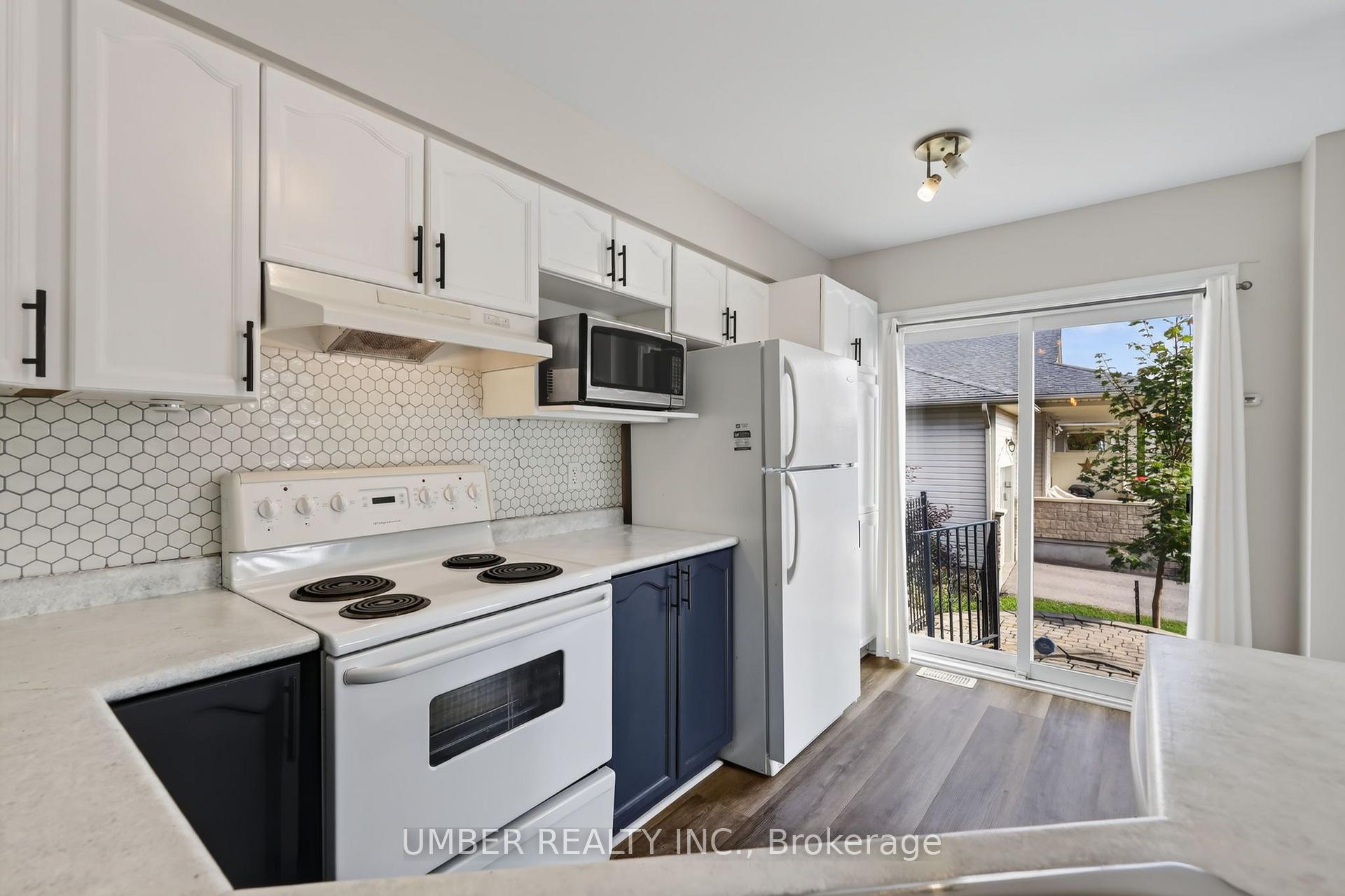 Photo 14 of 5539 Doctor Leach Drive, Ottawa, Manotick Village & Manotick Estates — HOMEH