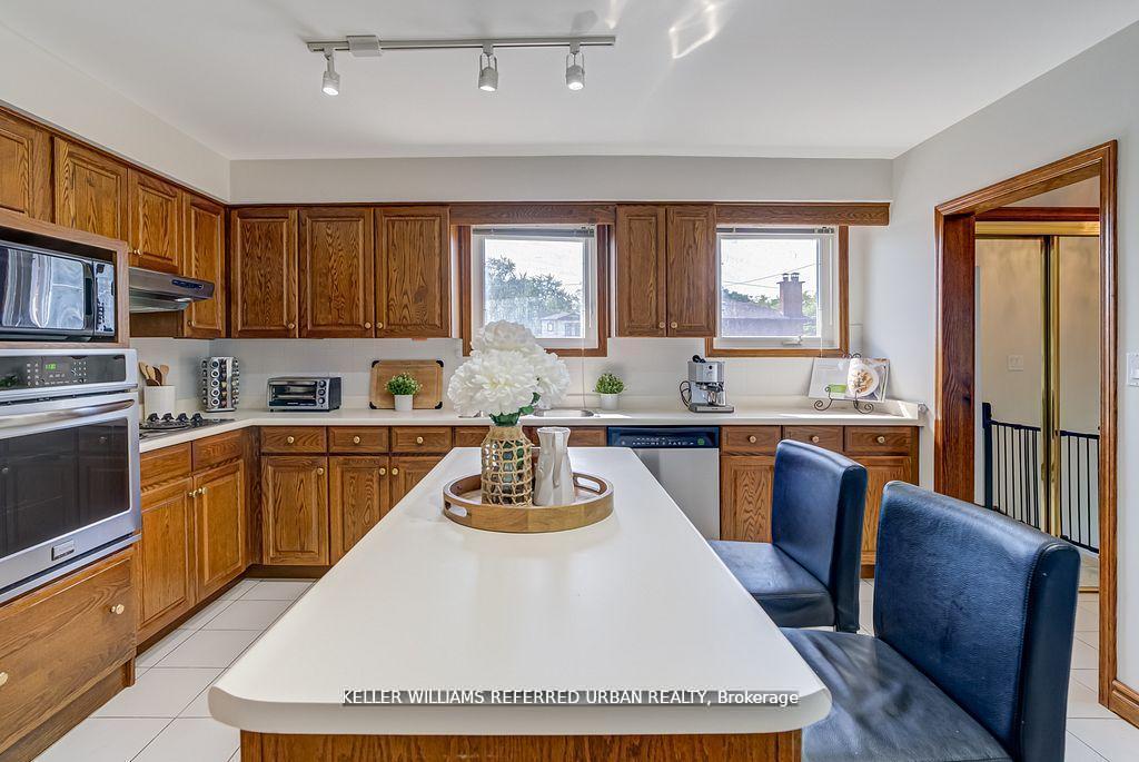 Photo 9 of Unit Upper, 55 Tedder Street, North York, Brookhaven-Amesbury — HOMEH