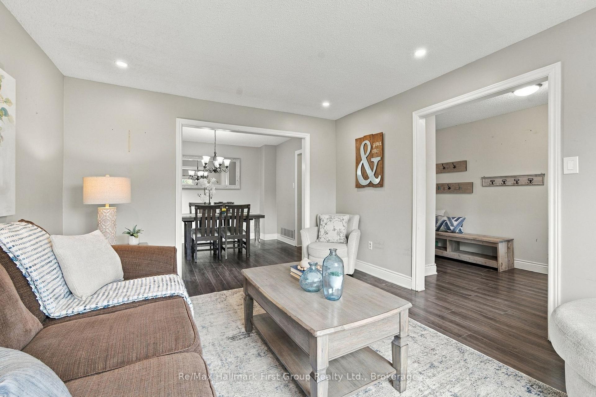 Photo 6 of 919 Heenan Court, Cobourg — HOMEH