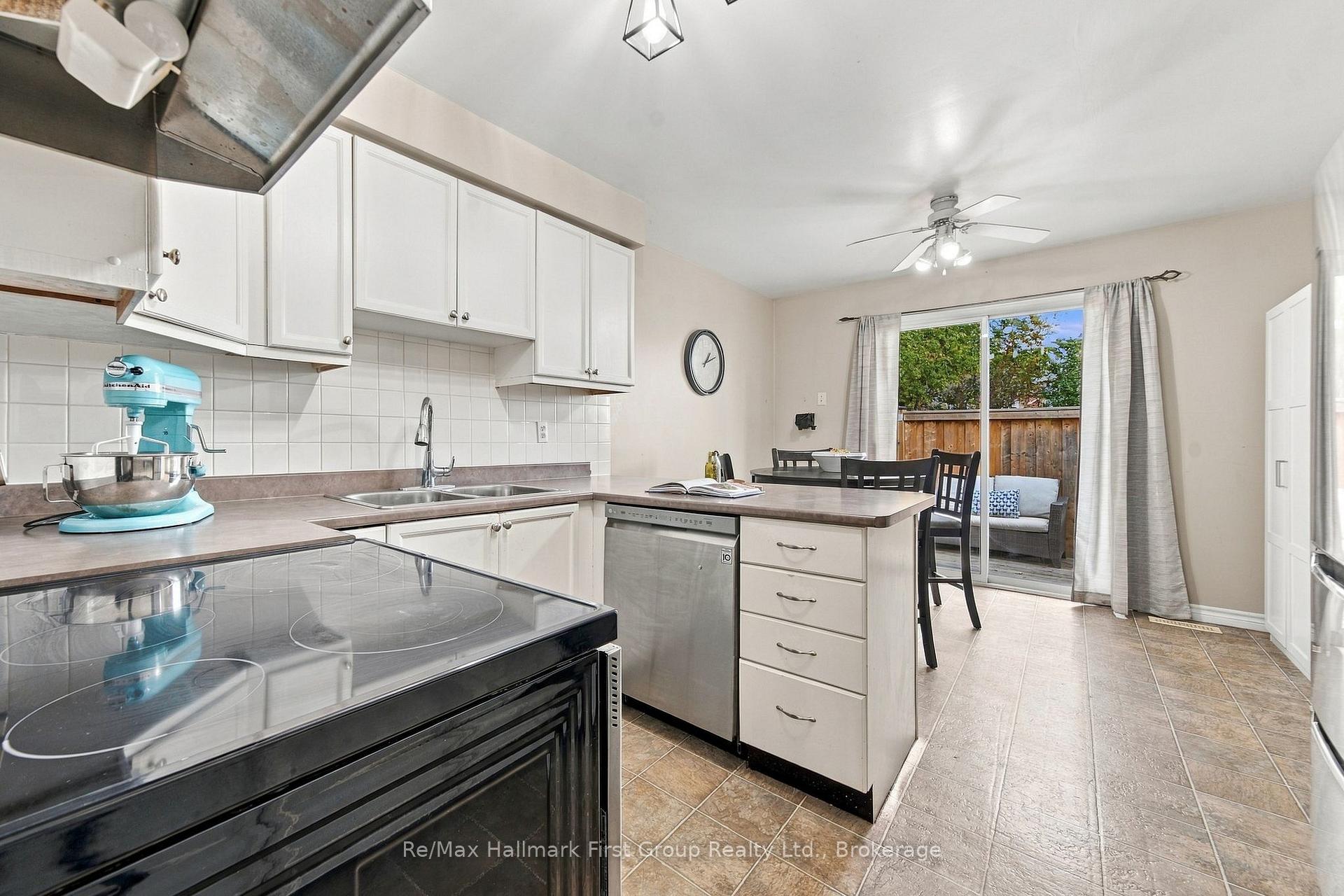 Photo 9 of 919 Heenan Court, Cobourg — HOMEH