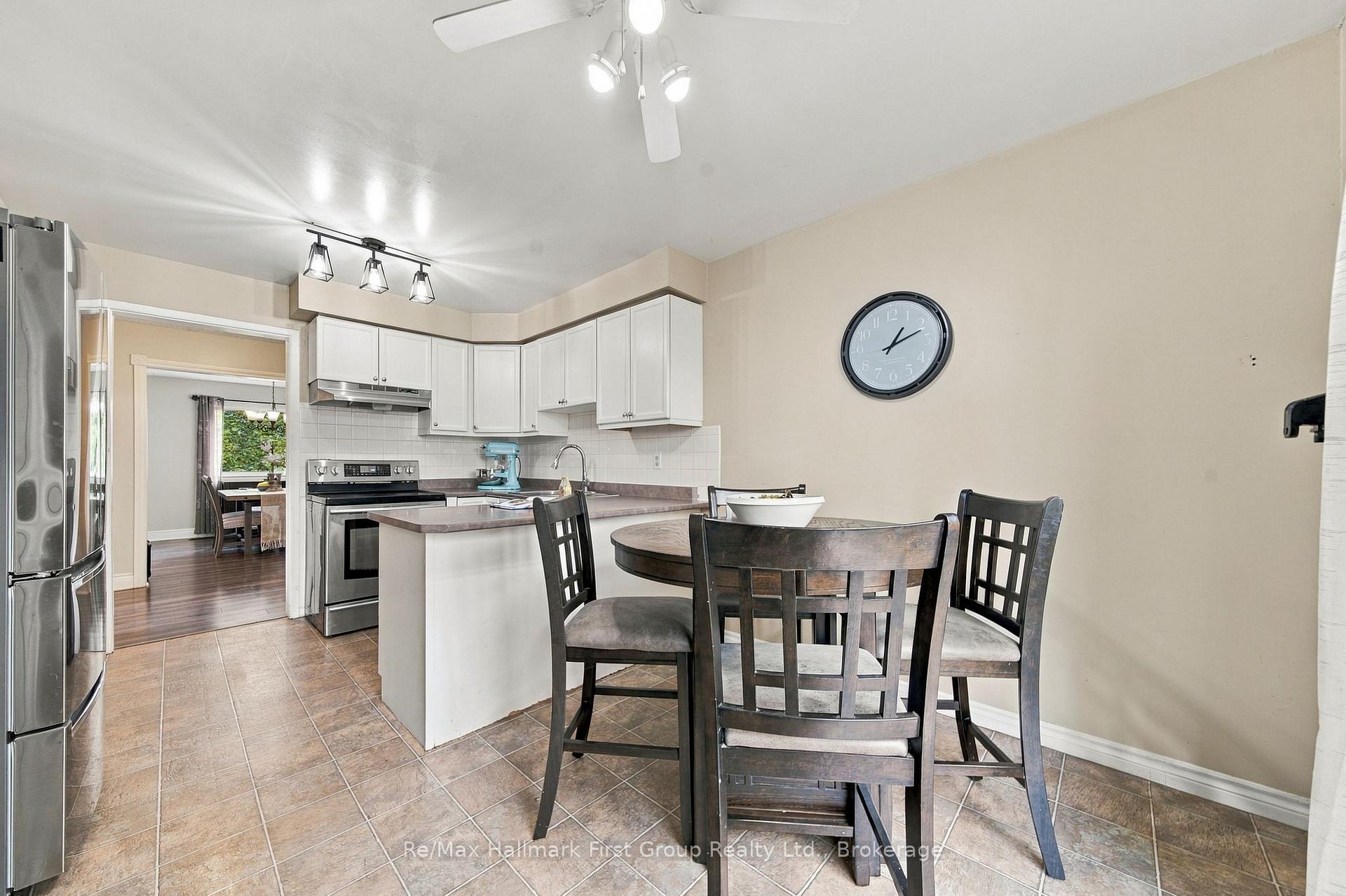 Photo 10 of 919 Heenan Court, Cobourg — HOMEH