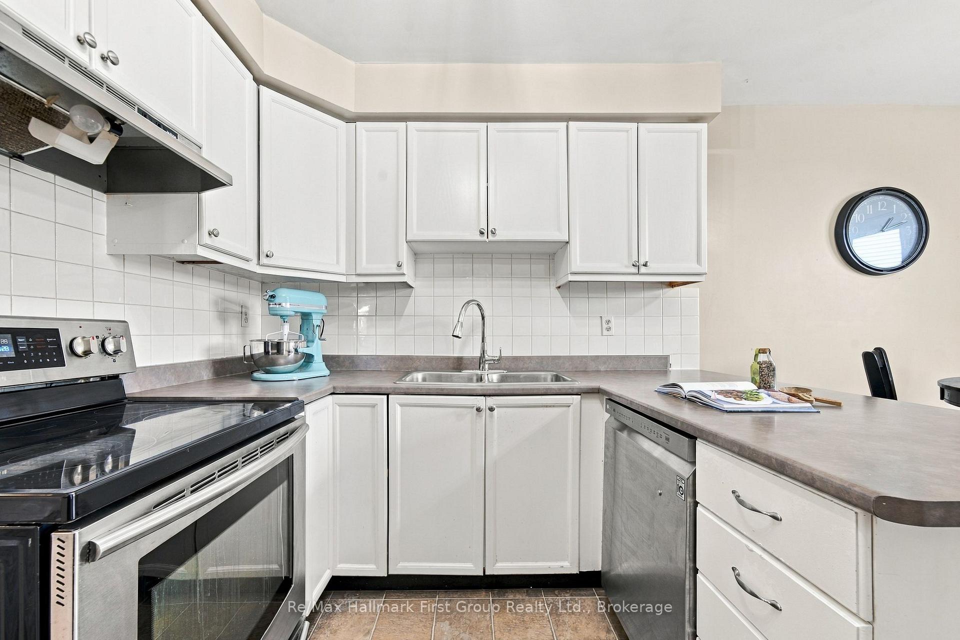 Photo 13 of 919 Heenan Court, Cobourg — HOMEH