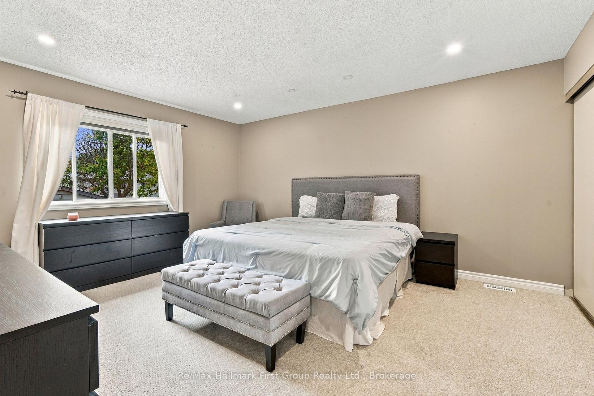 Photo 19 of 919 Heenan Court, Cobourg — HOMEH