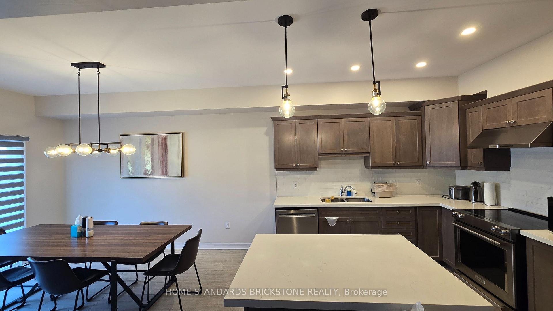 Photo 3 of 53 Lamb Crescent, Thorold, Hurricane/Merrittville — HOMEH