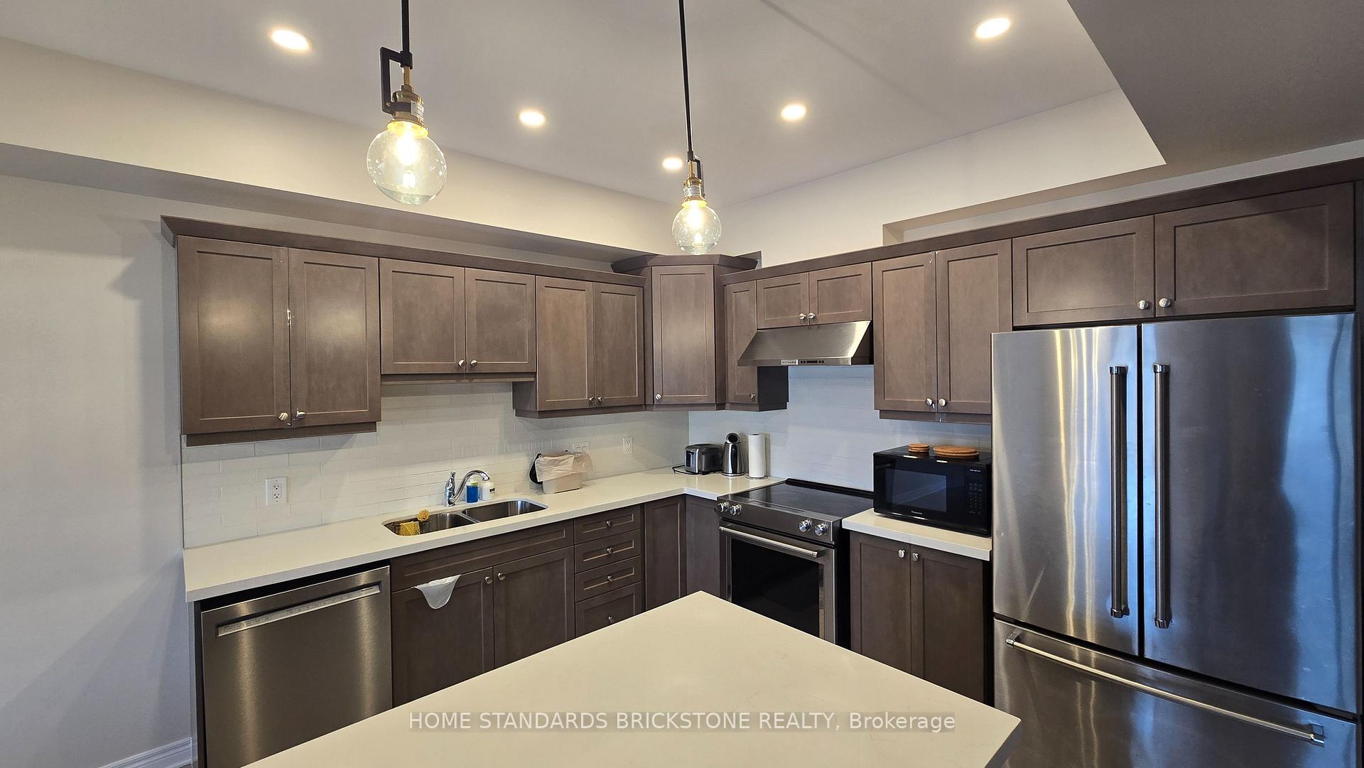 Photo 4 of 53 Lamb Crescent, Thorold, Hurricane/Merrittville — HOMEH