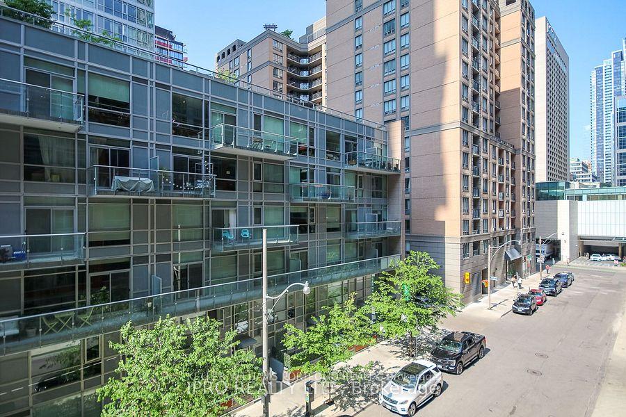 Photo 4 of Unit 420, 21 Nelson Street, Toronto, Waterfront Communities — HOMEH