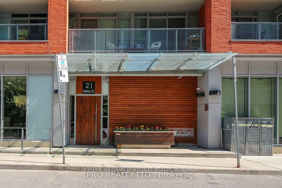 Photo 5 of Unit 420, 21 Nelson Street, Toronto, Waterfront Communities — HOMEH