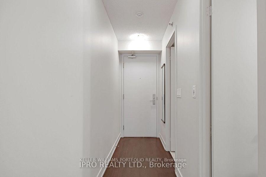 Photo 7 of Unit 420, 21 Nelson Street, Toronto, Waterfront Communities — HOMEH