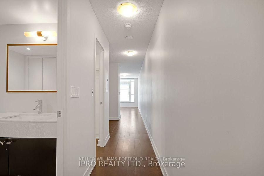 Photo 8 of Unit 420, 21 Nelson Street, Toronto, Waterfront Communities — HOMEH
