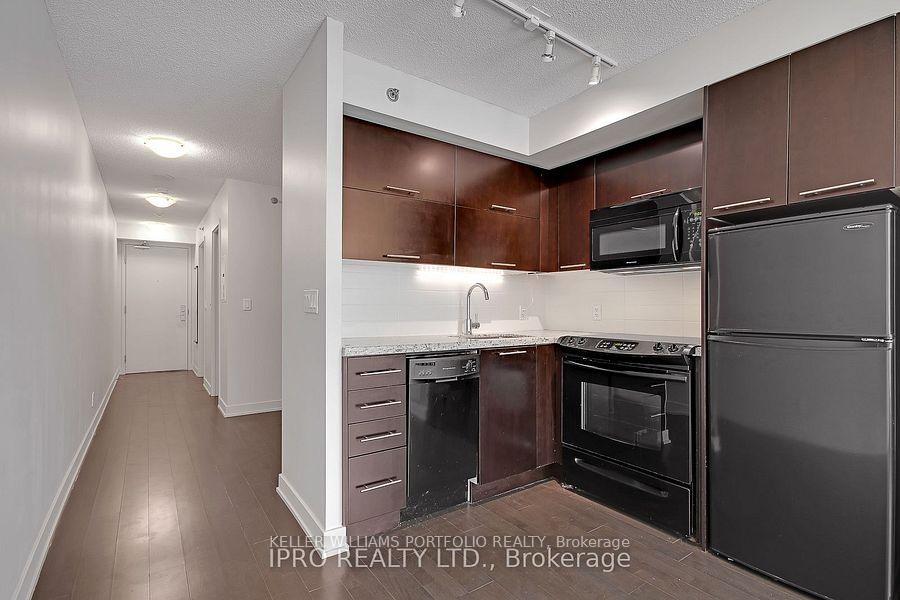 Photo 10 of Unit 420, 21 Nelson Street, Toronto, Waterfront Communities — HOMEH