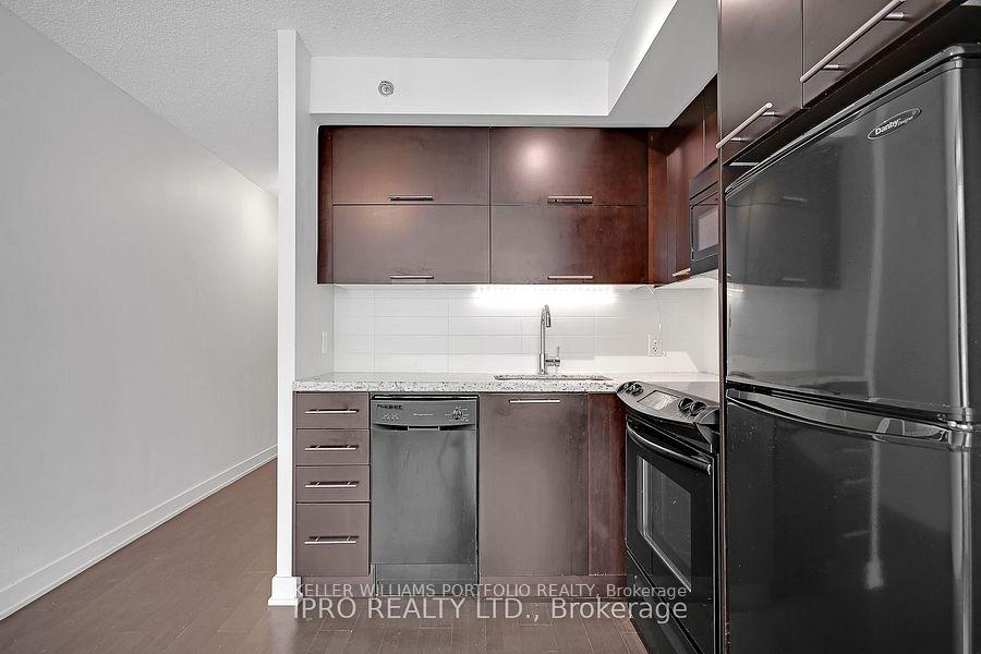 Photo 12 of Unit 420, 21 Nelson Street, Toronto, Waterfront Communities — HOMEH