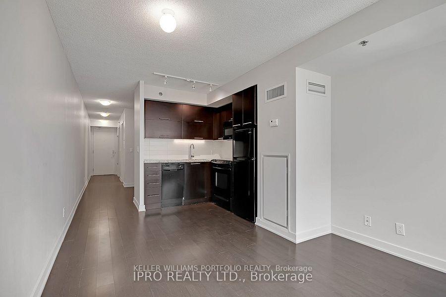Photo 13 of Unit 420, 21 Nelson Street, Toronto, Waterfront Communities — HOMEH