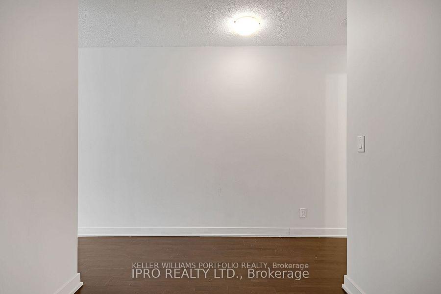 Photo 16 of Unit 420, 21 Nelson Street, Toronto, Waterfront Communities — HOMEH