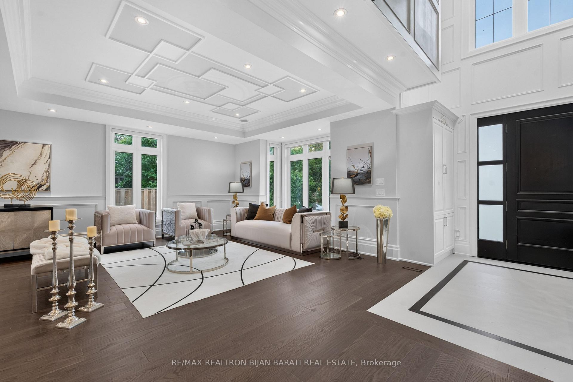 Photo 4 of 10 Bayberry Crescent, North York, Bayview Village — HOMEH