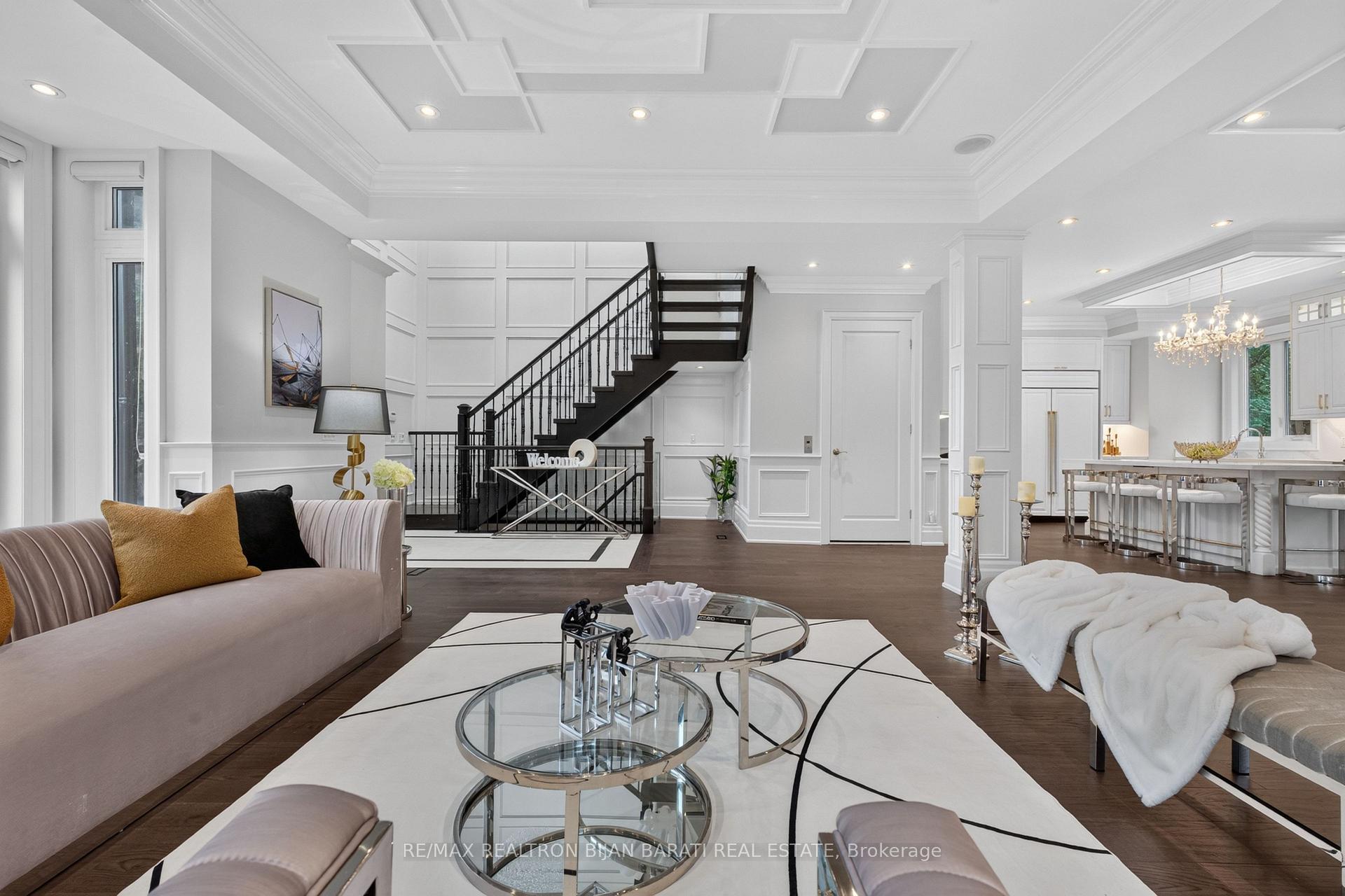 Photo 6 of 10 Bayberry Crescent, North York, Bayview Village — HOMEH