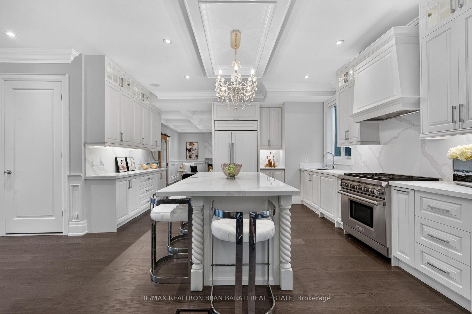 Photo 13 of 10 Bayberry Crescent, North York, Bayview Village — HOMEH
