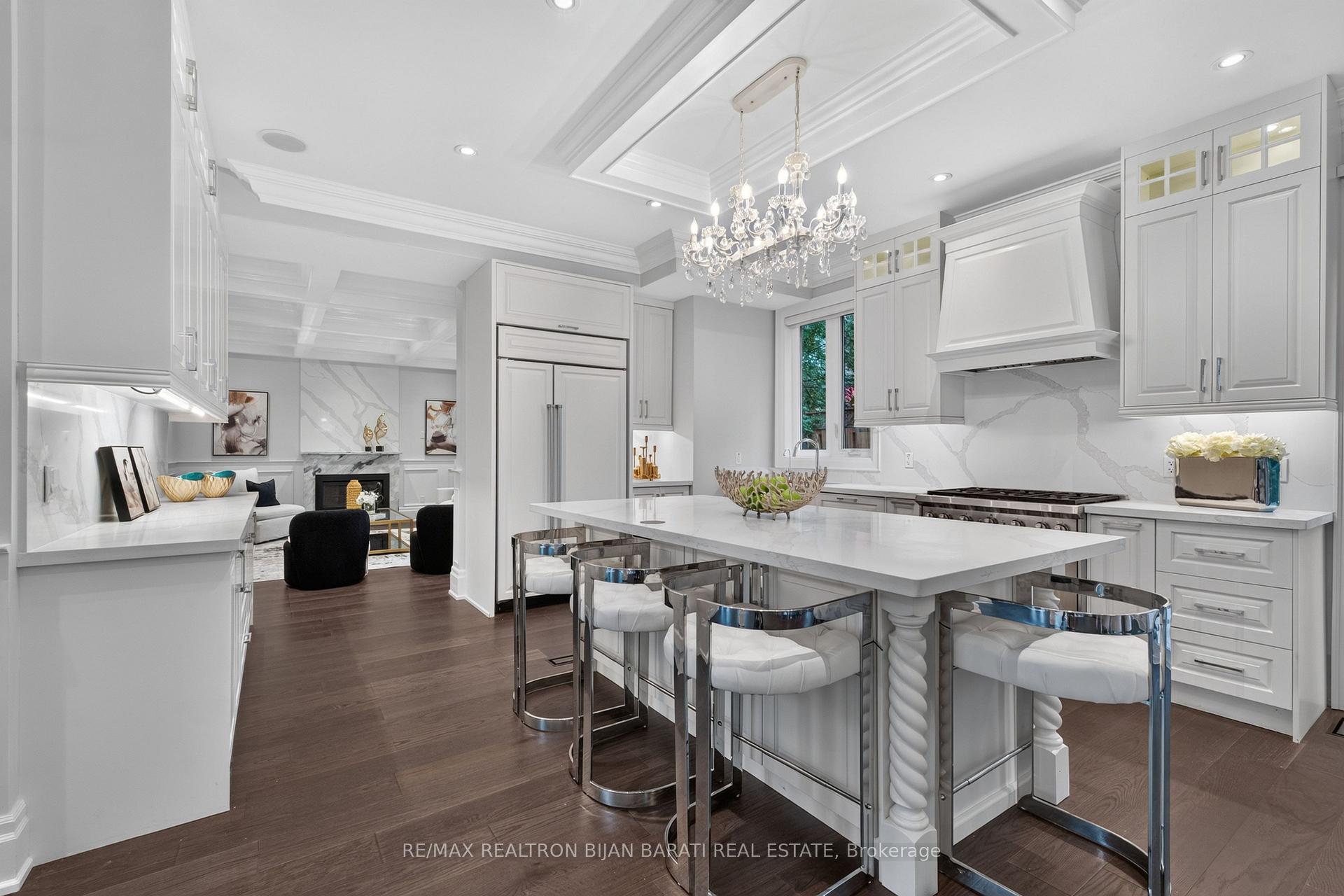 Photo 15 of 10 Bayberry Crescent, North York, Bayview Village — HOMEH