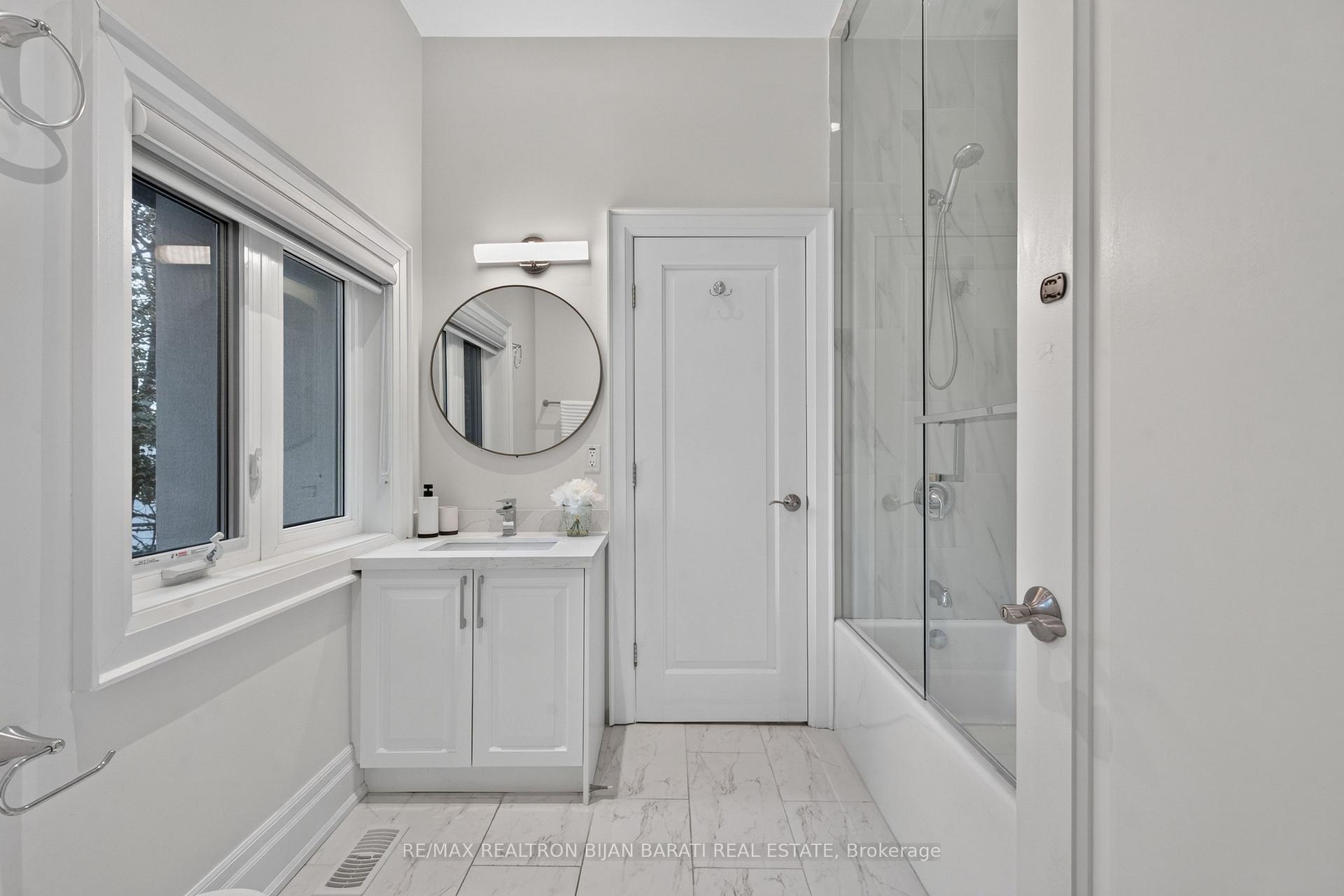 Photo 33 of 10 Bayberry Crescent, North York, Bayview Village — HOMEH
