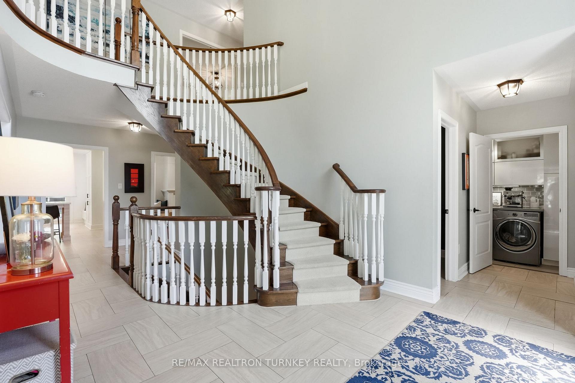 Photo 10 of 818 Exceller Circle, Newmarket, Stonehaven-Wyndham — HOMEH