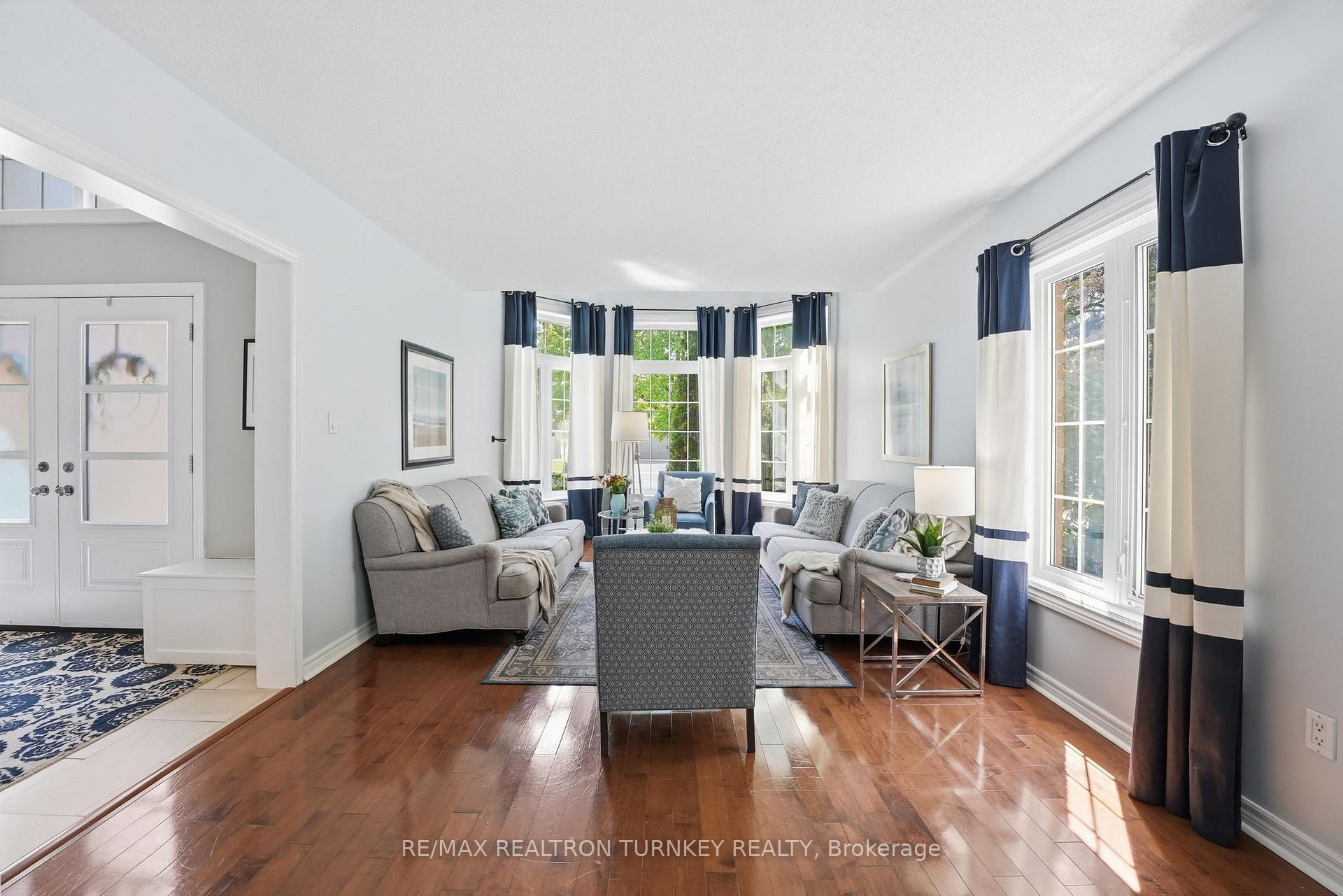 Photo 12 of 818 Exceller Circle, Newmarket, Stonehaven-Wyndham — HOMEH