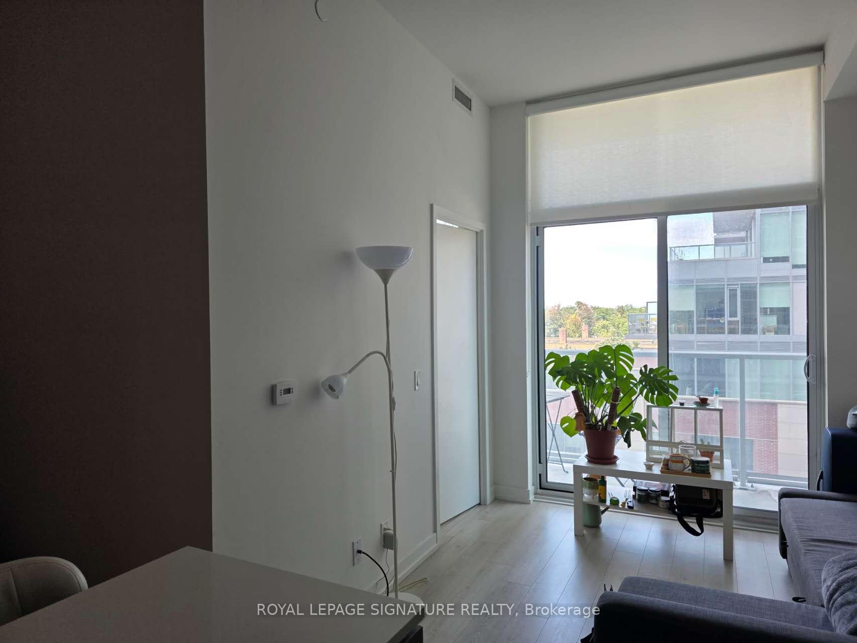 Photo 2 of Unit 421, 33 Helendale Avenue, Toronto, Yonge-Eglinton — HOMEH