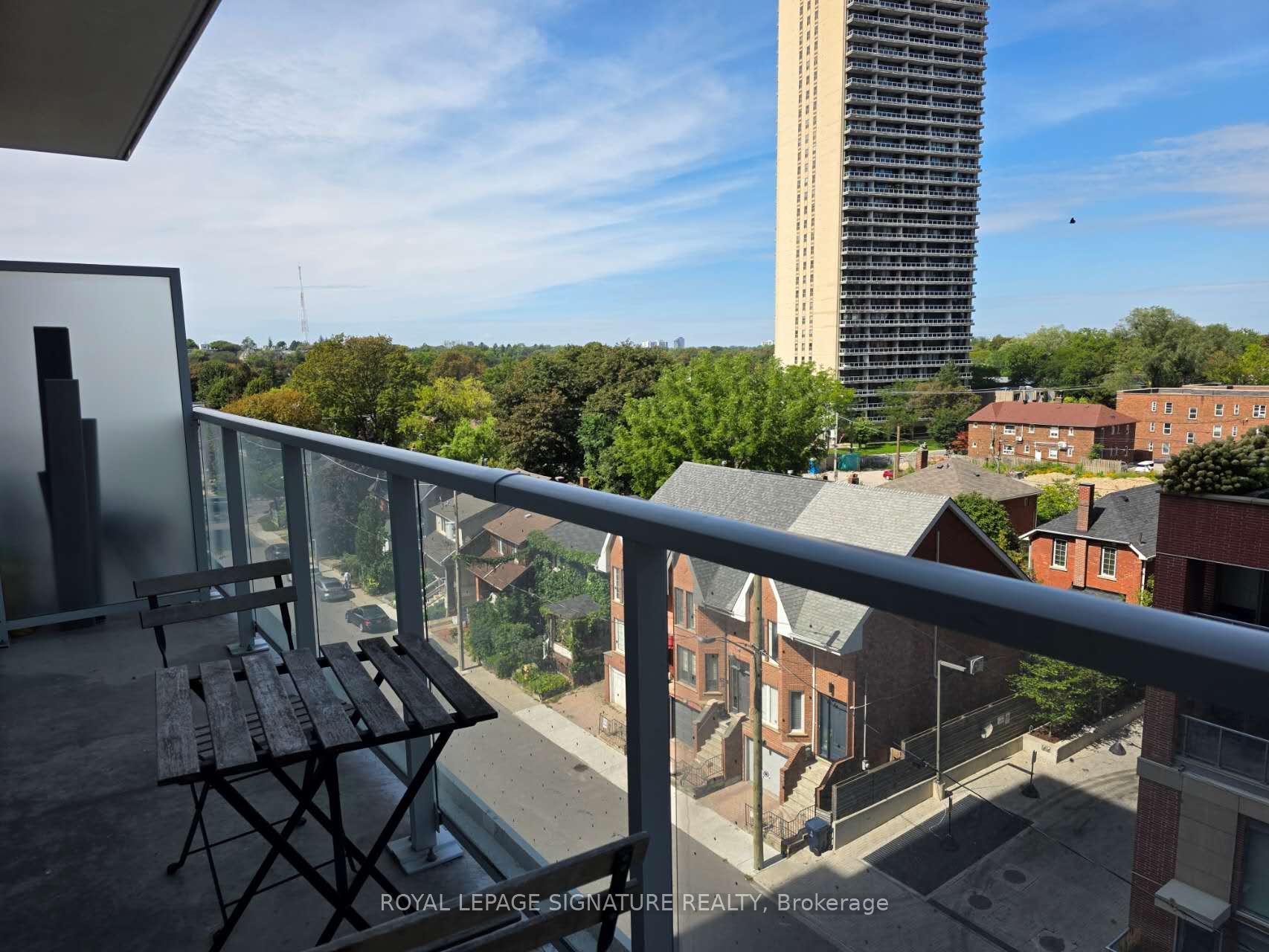 Photo 12 of Unit 421, 33 Helendale Avenue, Toronto, Yonge-Eglinton — HOMEH