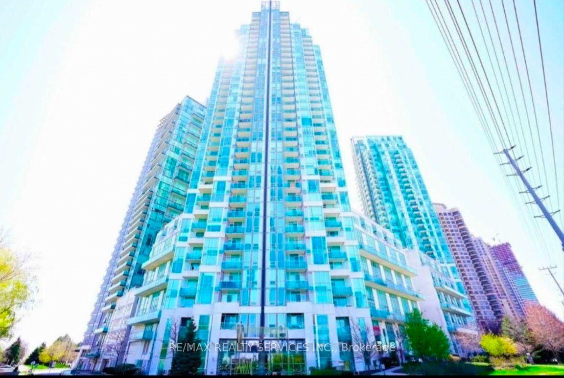 Front of Unit 711, 220 Burnhamthorpe Road W
