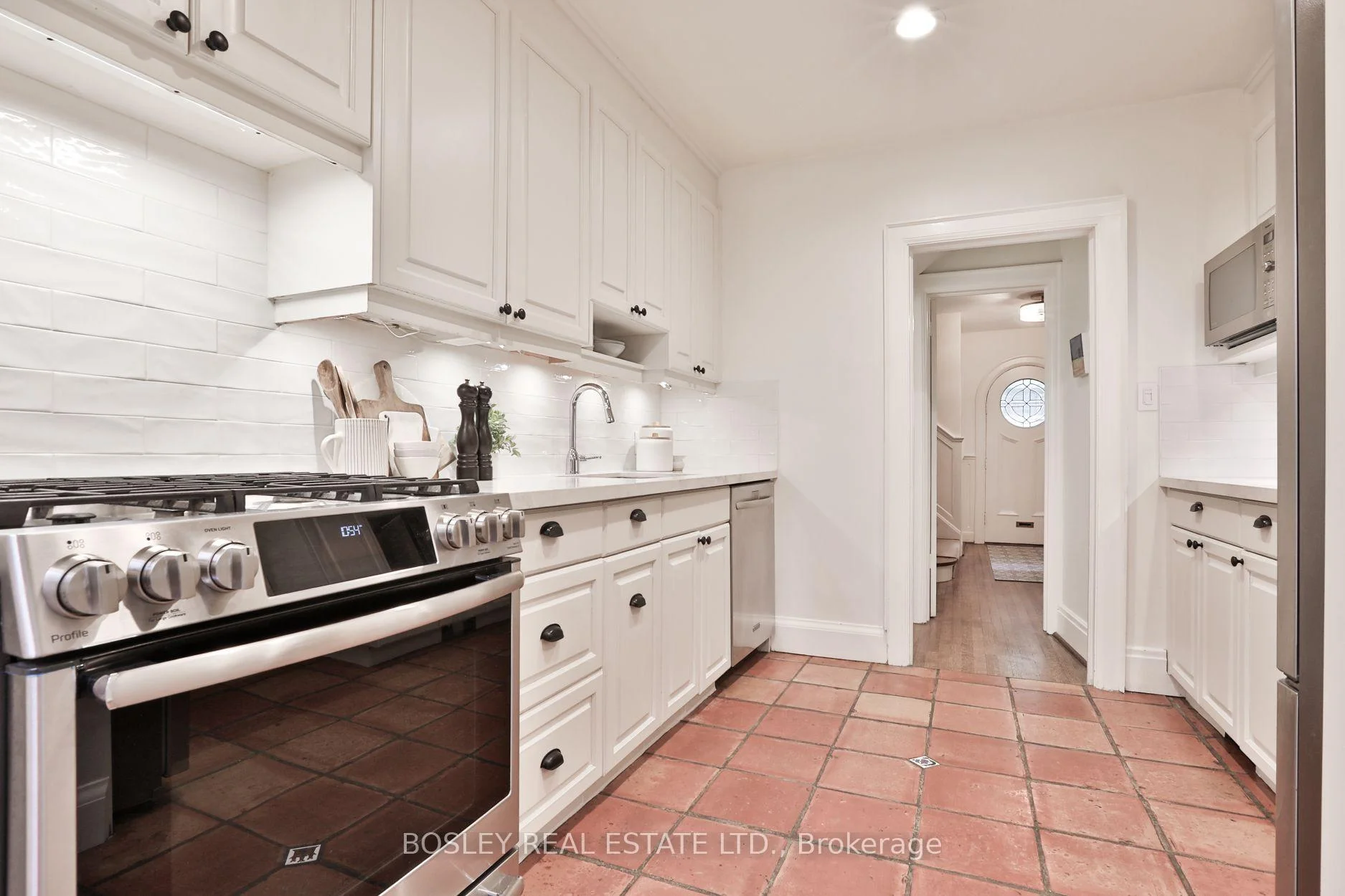 Photo 18 of 67 Hudson Drive, Toronto, Rosedale-Moore Park — HOMEH
