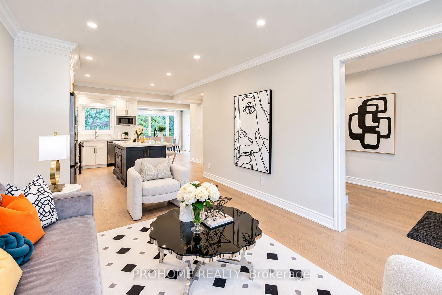 Photo 7 of 36 Summerfeldt Crescent, Markham, Unionville — HOMEH