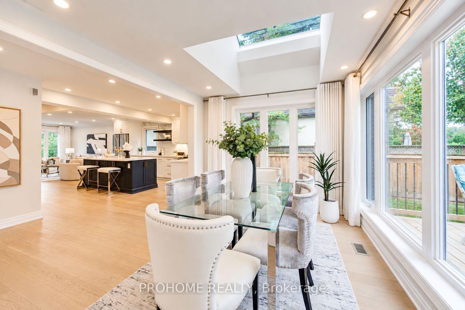 Photo 11 of 36 Summerfeldt Crescent, Markham, Unionville — HOMEH