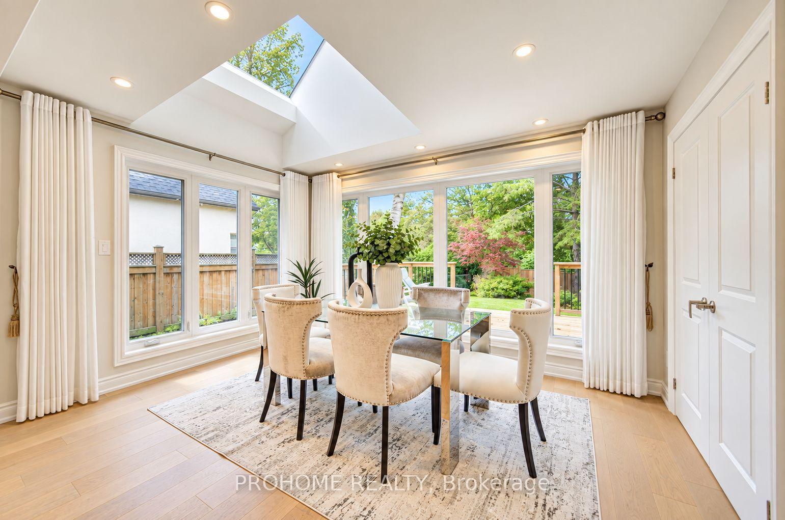 Photo 12 of 36 Summerfeldt Crescent, Markham, Unionville — HOMEH