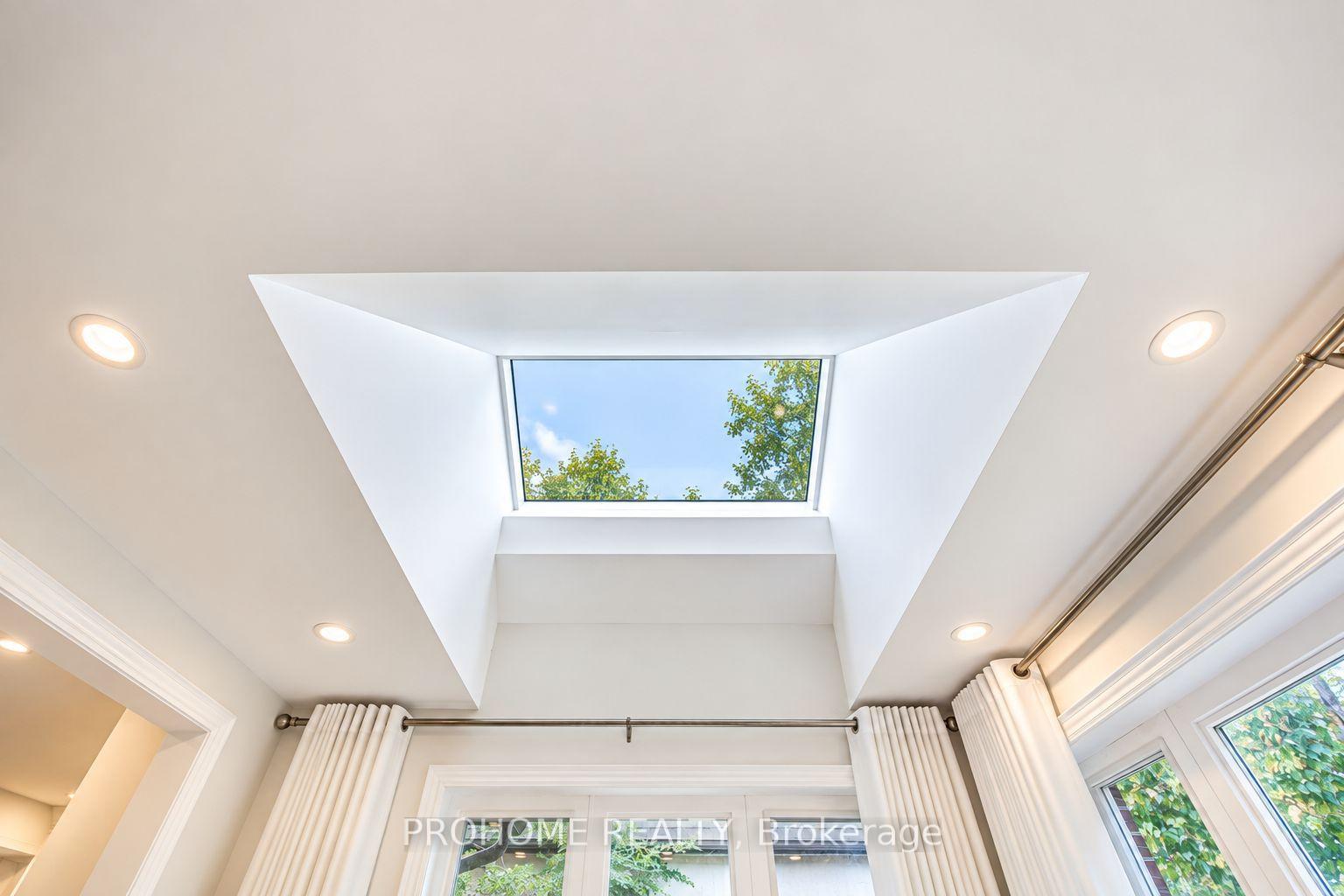 Photo 13 of 36 Summerfeldt Crescent, Markham, Unionville — HOMEH