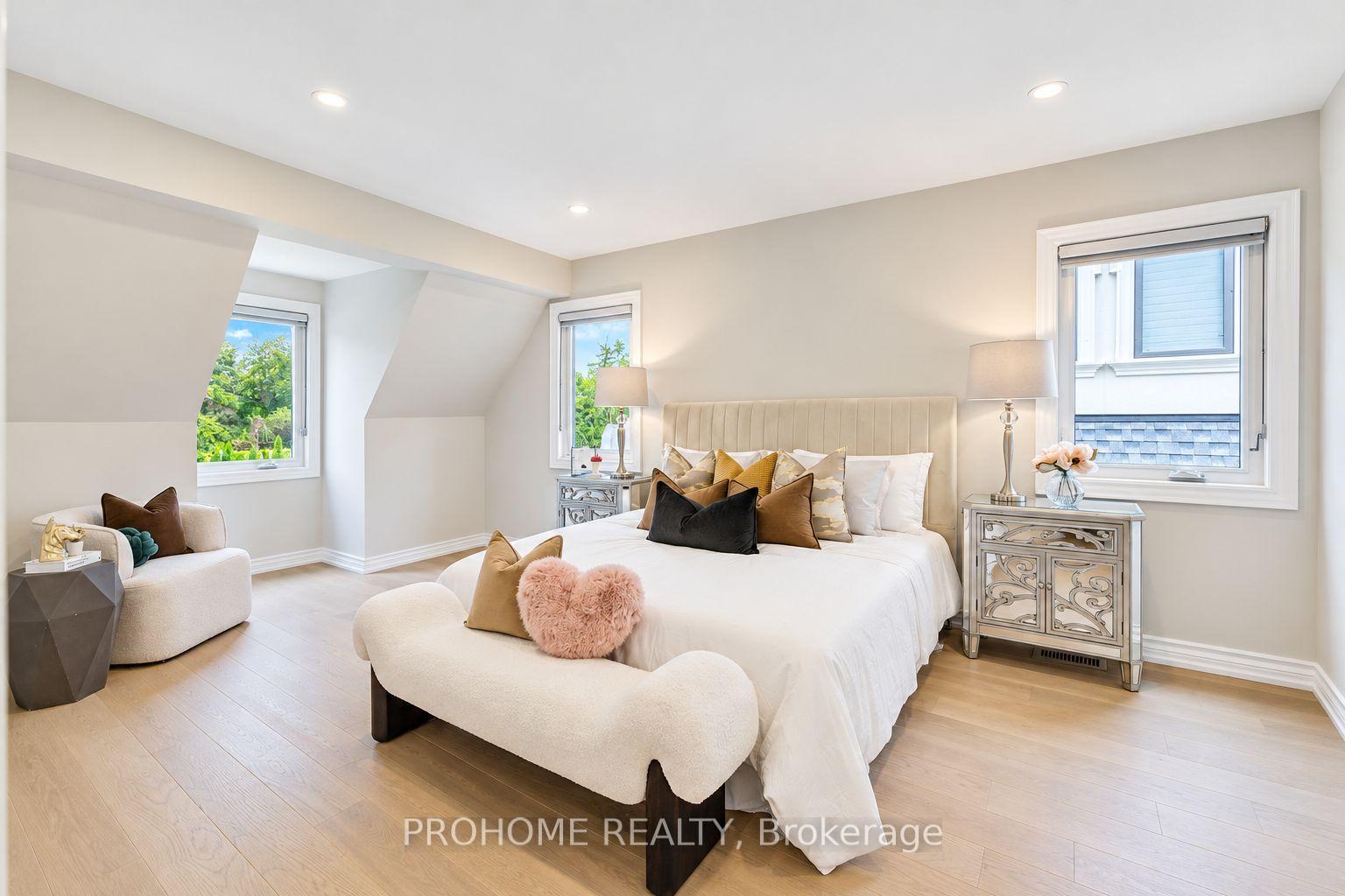 Photo 23 of 36 Summerfeldt Crescent, Markham, Unionville — HOMEH