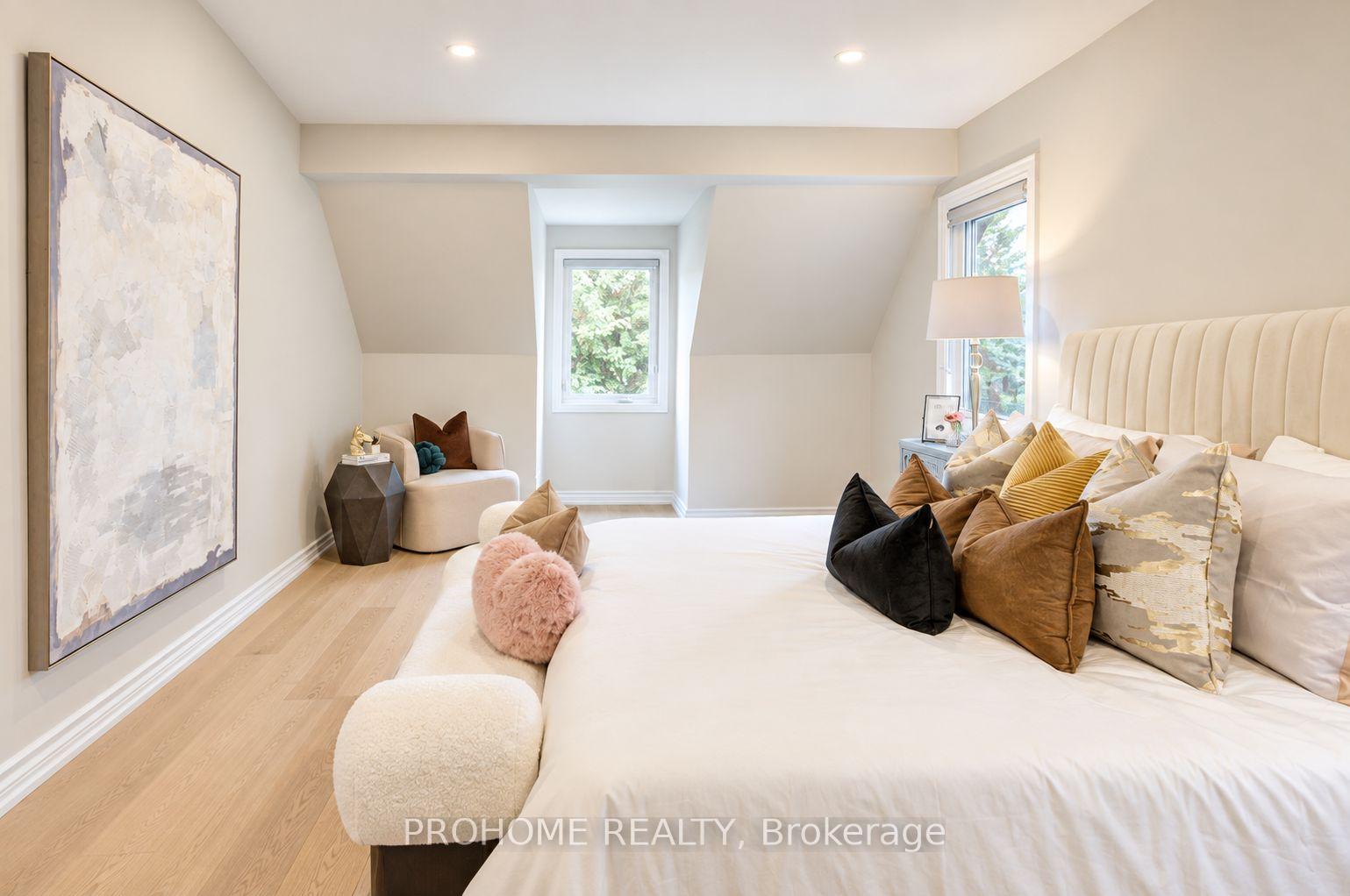Photo 25 of 36 Summerfeldt Crescent, Markham, Unionville — HOMEH