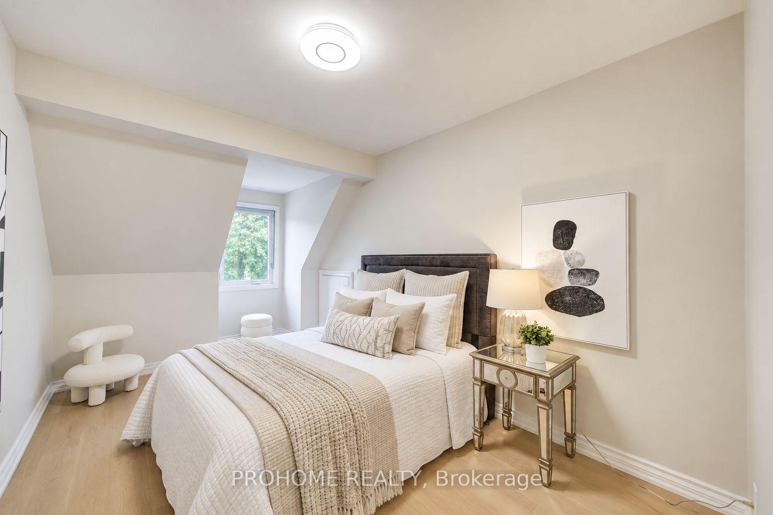 Photo 33 of 36 Summerfeldt Crescent, Markham, Unionville — HOMEH