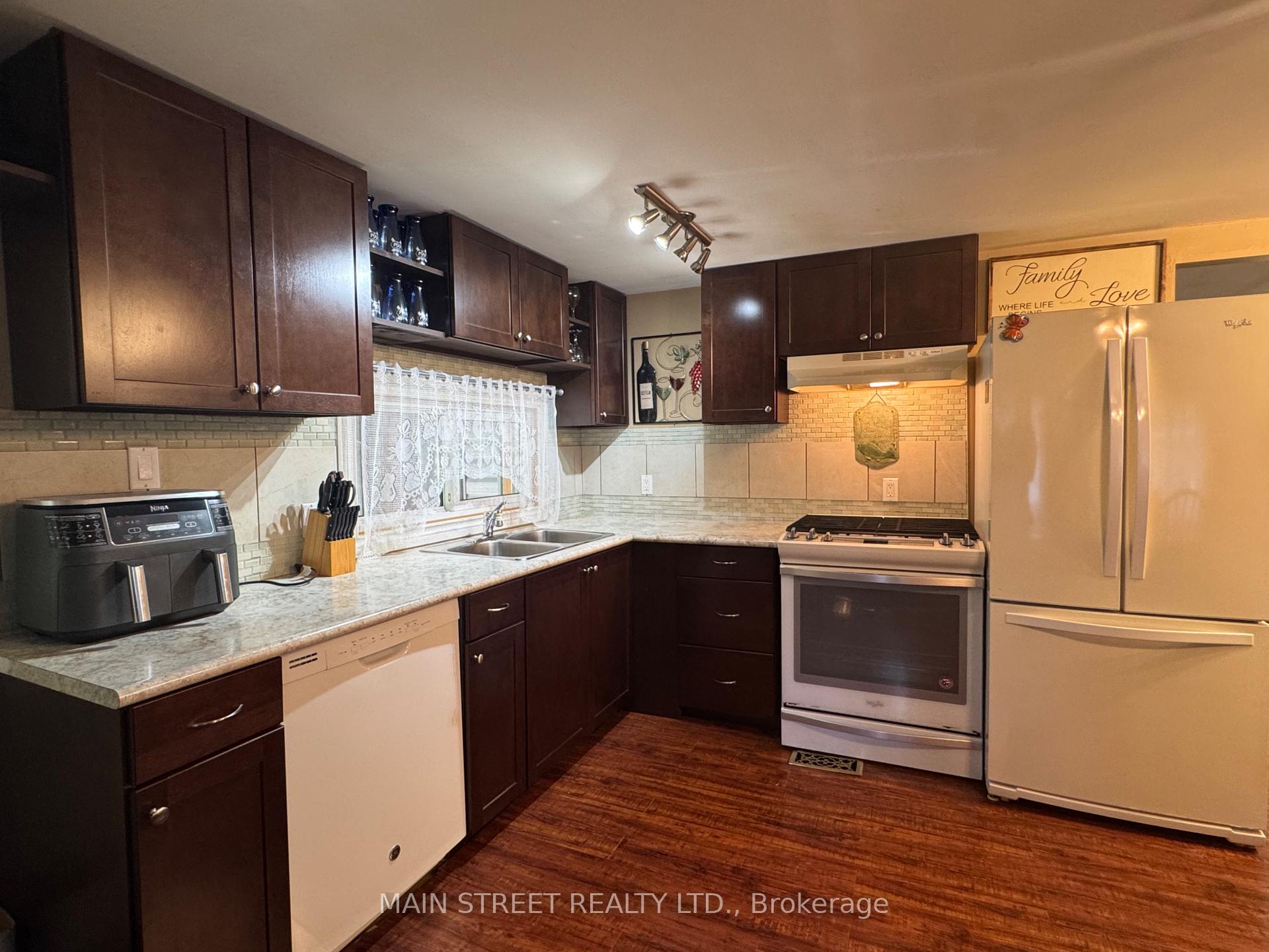 Photo 13 of Unit 21, 1007 Racoon Road, Gravenhurst, Morrison — HOMEH