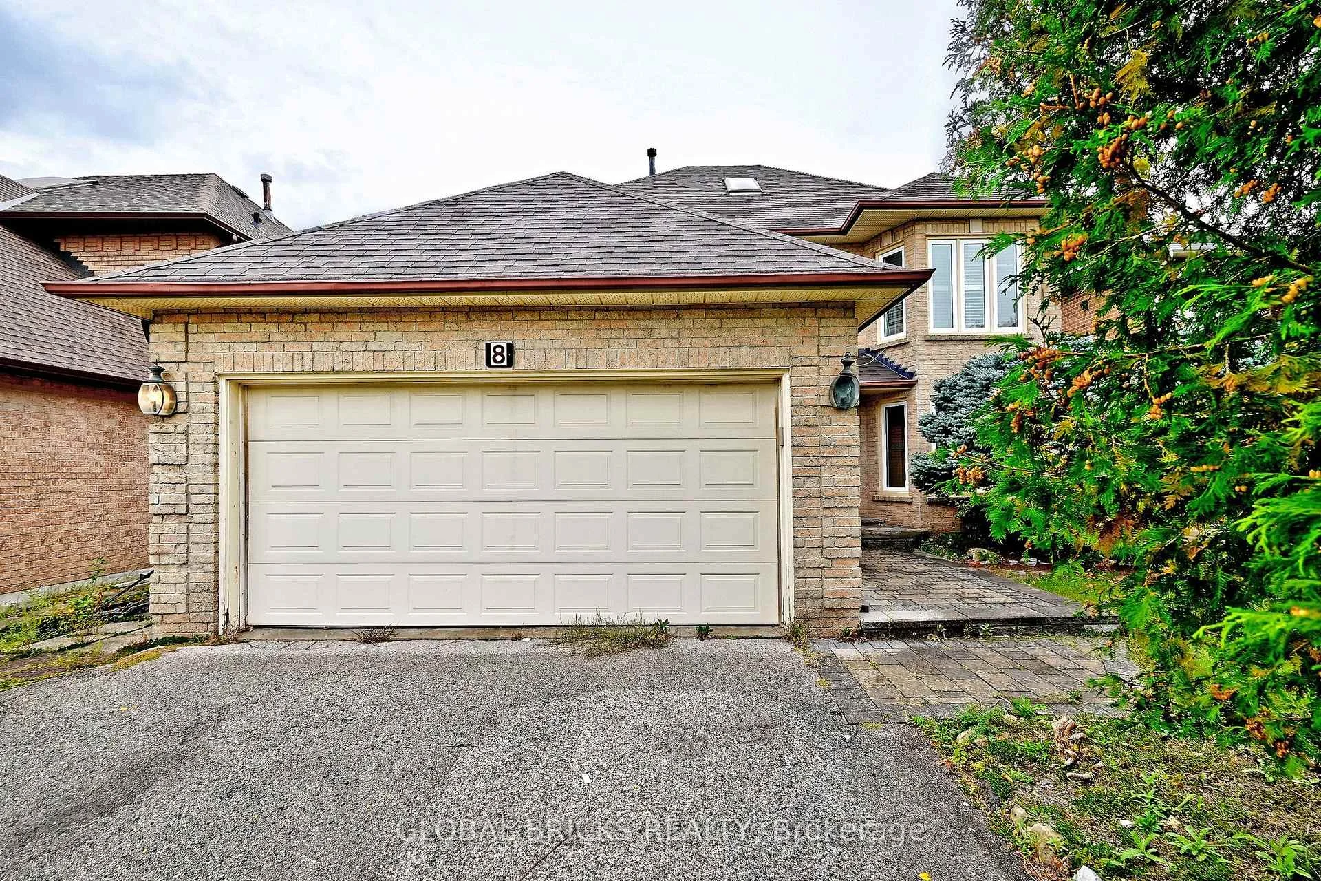 Photo of 8 Elmsley Drive