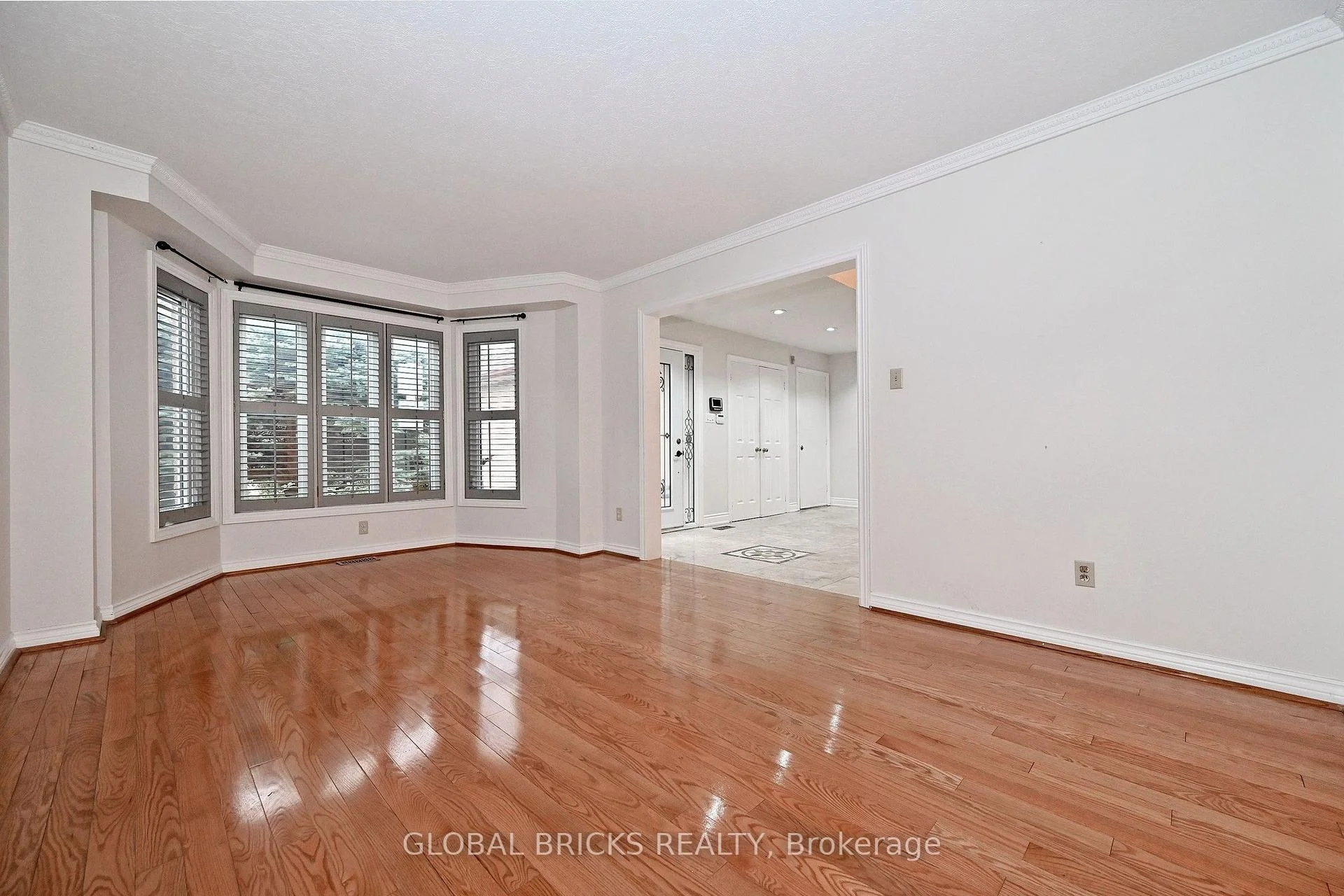 Photo 9 of 8 Elmsley Drive, Richmond Hill, Observatory — HOMEH