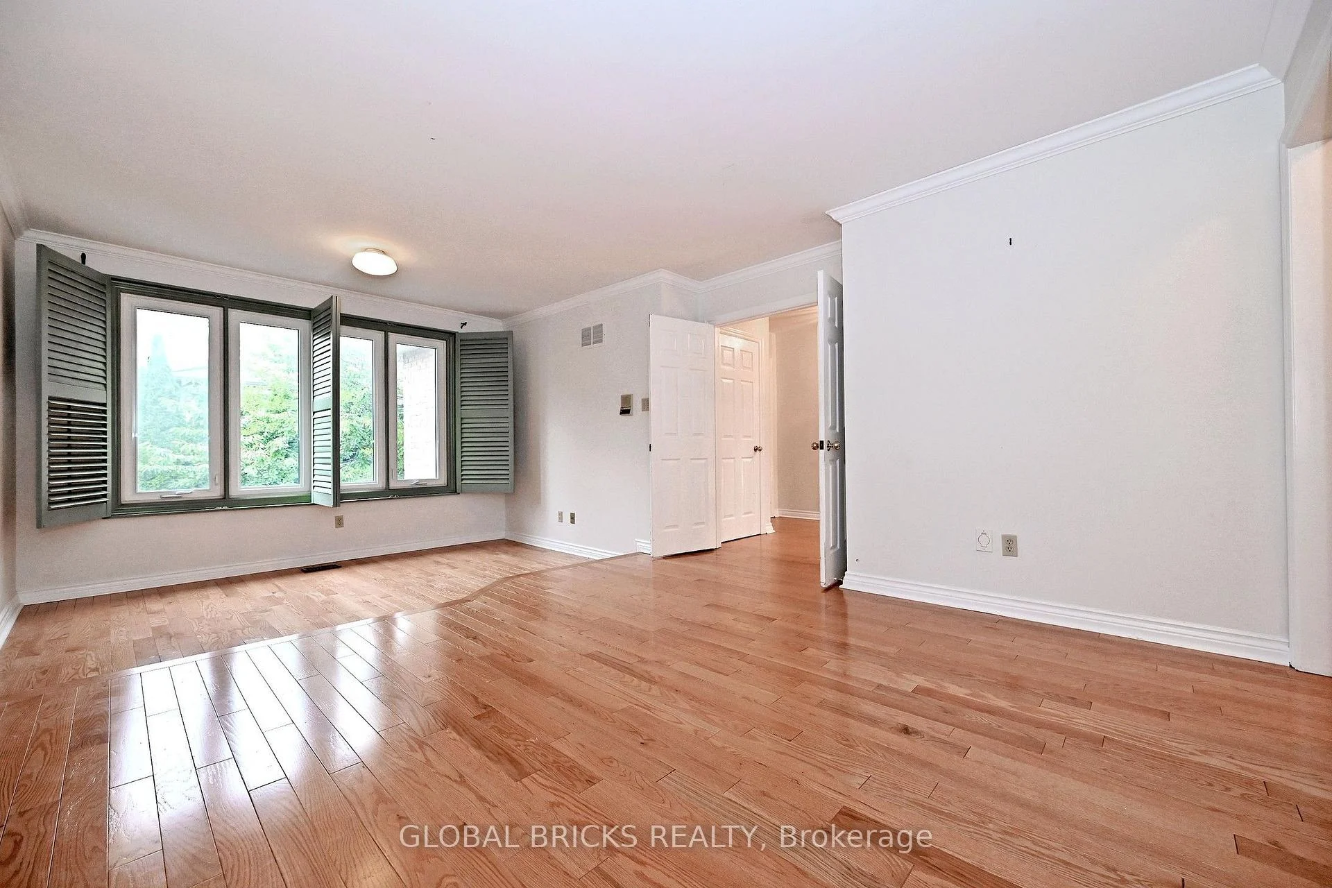 Photo 28 of 8 Elmsley Drive, Richmond Hill, Observatory — HOMEH