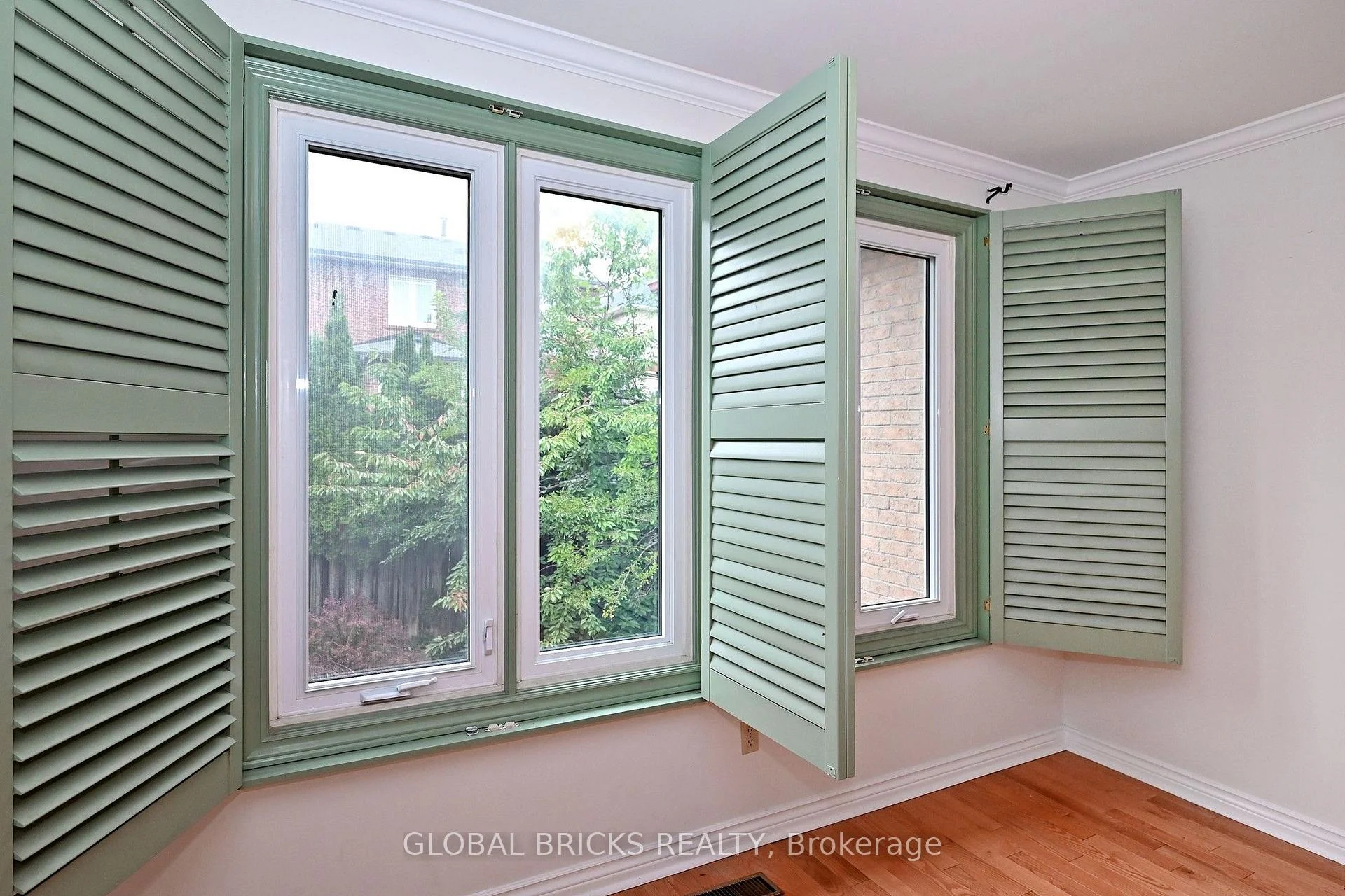 Photo 29 of 8 Elmsley Drive, Richmond Hill, Observatory — HOMEH