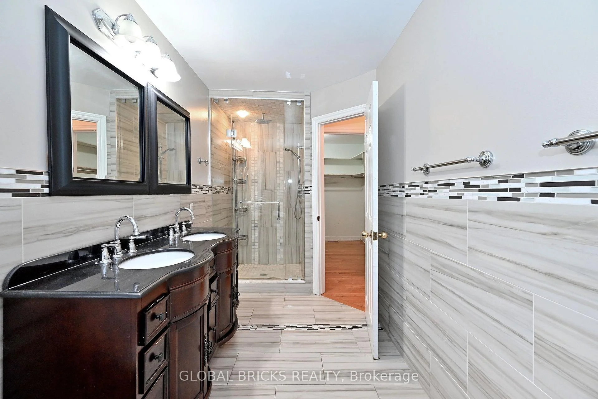 Photo 33 of 8 Elmsley Drive, Richmond Hill, Observatory — HOMEH