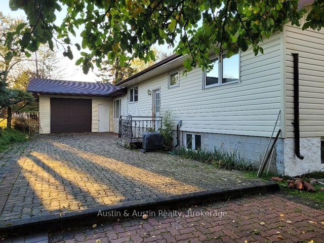 Photo 3 of 66 Ross Street, Dryden, Riverview — HOMEH