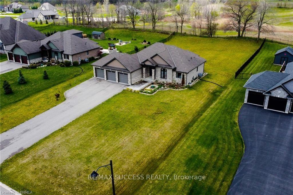Photo 3 of 23 Tedley Boulevard, Brantford, Empire South — HOMEH