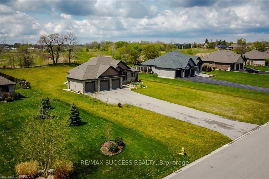 Photo 4 of 23 Tedley Boulevard, Brantford, Empire South — HOMEH