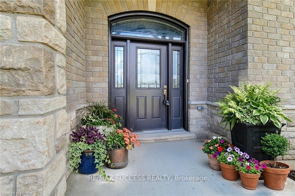 Photo 6 of 23 Tedley Boulevard, Brantford, Empire South — HOMEH