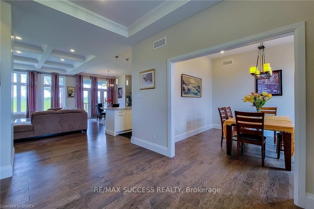 Photo 8 of 23 Tedley Boulevard, Brantford, Empire South — HOMEH