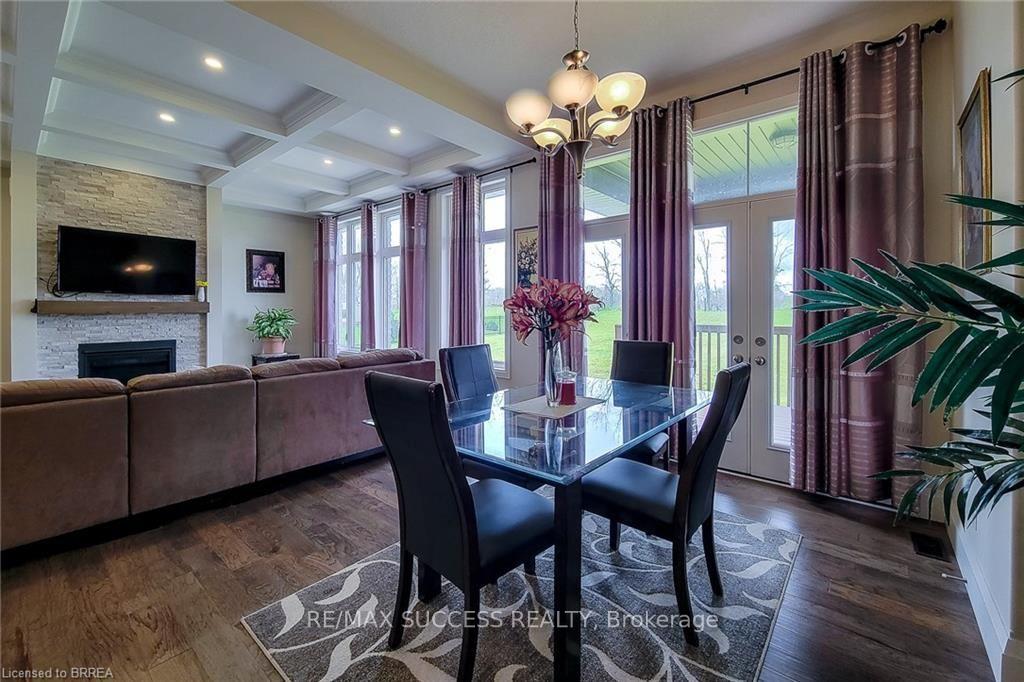 Photo 13 of 23 Tedley Boulevard, Brantford, Empire South — HOMEH