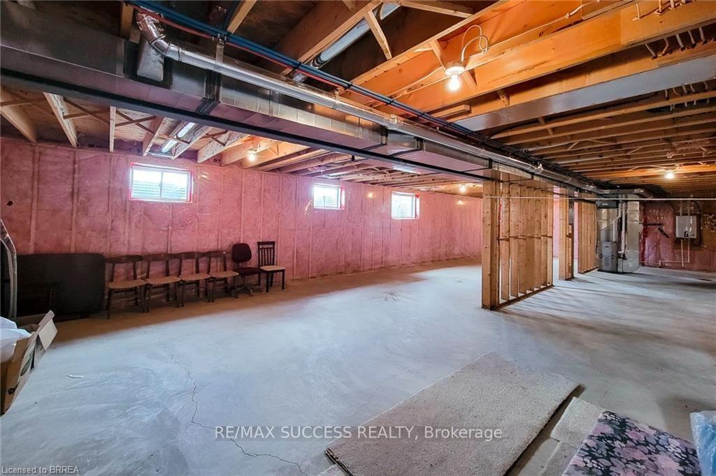 Photo 22 of 23 Tedley Boulevard, Brantford, Empire South — HOMEH