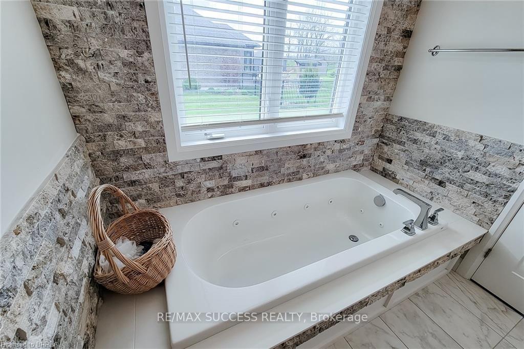 Photo 27 of 23 Tedley Boulevard, Brantford, Empire South — HOMEH
