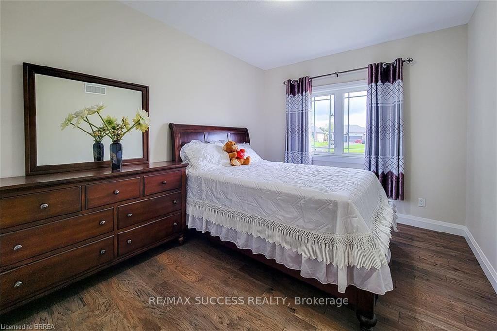Photo 28 of 23 Tedley Boulevard, Brantford, Empire South — HOMEH